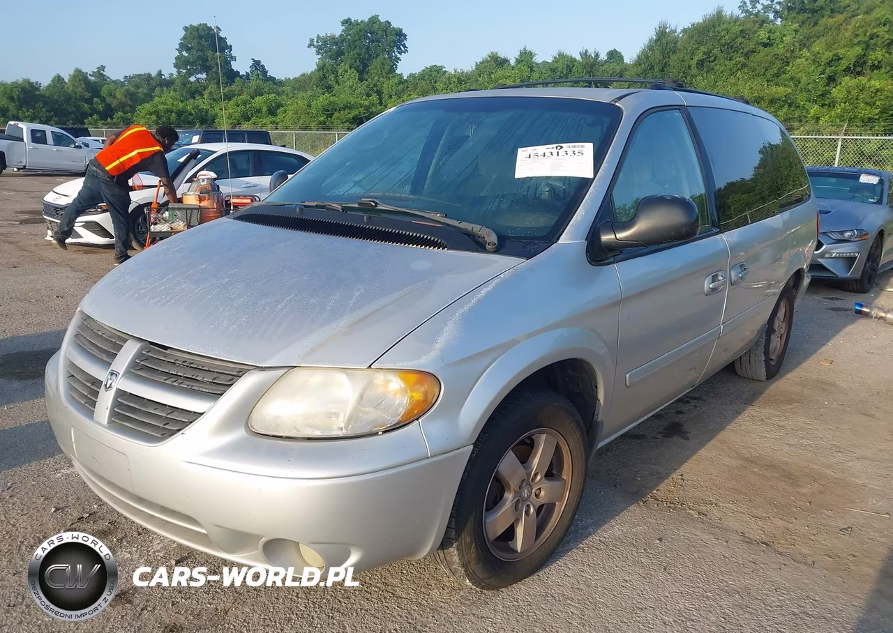 2005 Dodge Caravan Sxt VIN:2D4GP44L65R462813 - 2