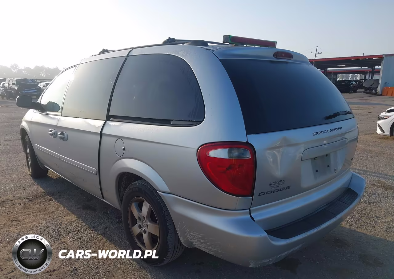 2005 Dodge Caravan Sxt VIN:2D4GP44L65R462813 - 3