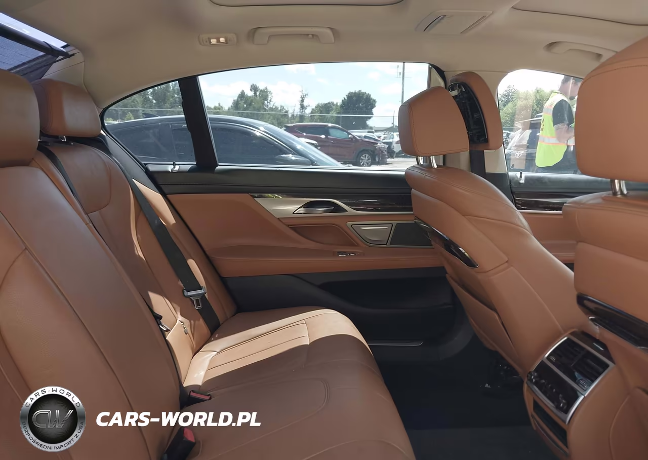 2017 BMW 740I VIN:WBA7E2C55HG740470 - 8