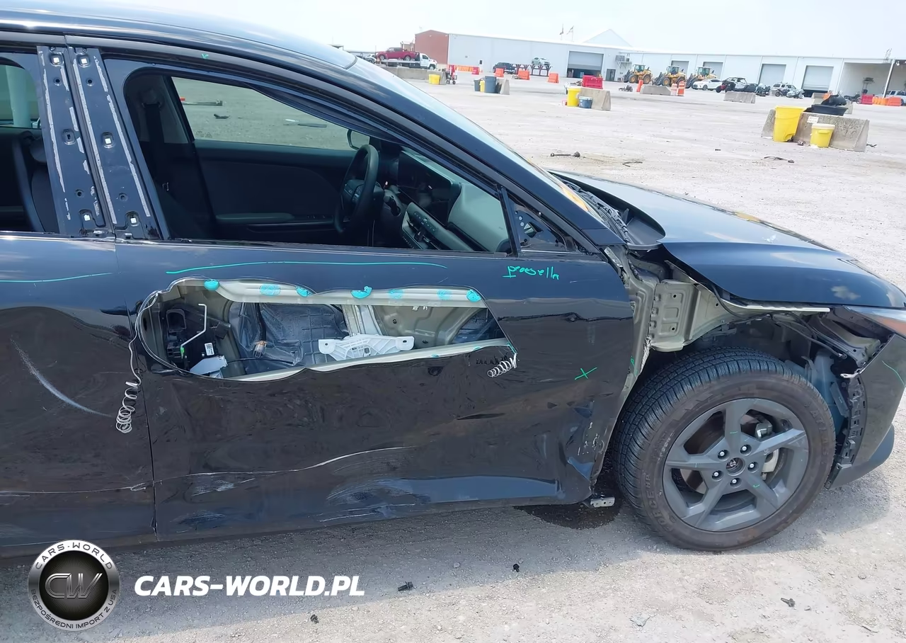2025 Kia K4 Lxs VIN:3KPFT4DEXSE111146 - 6