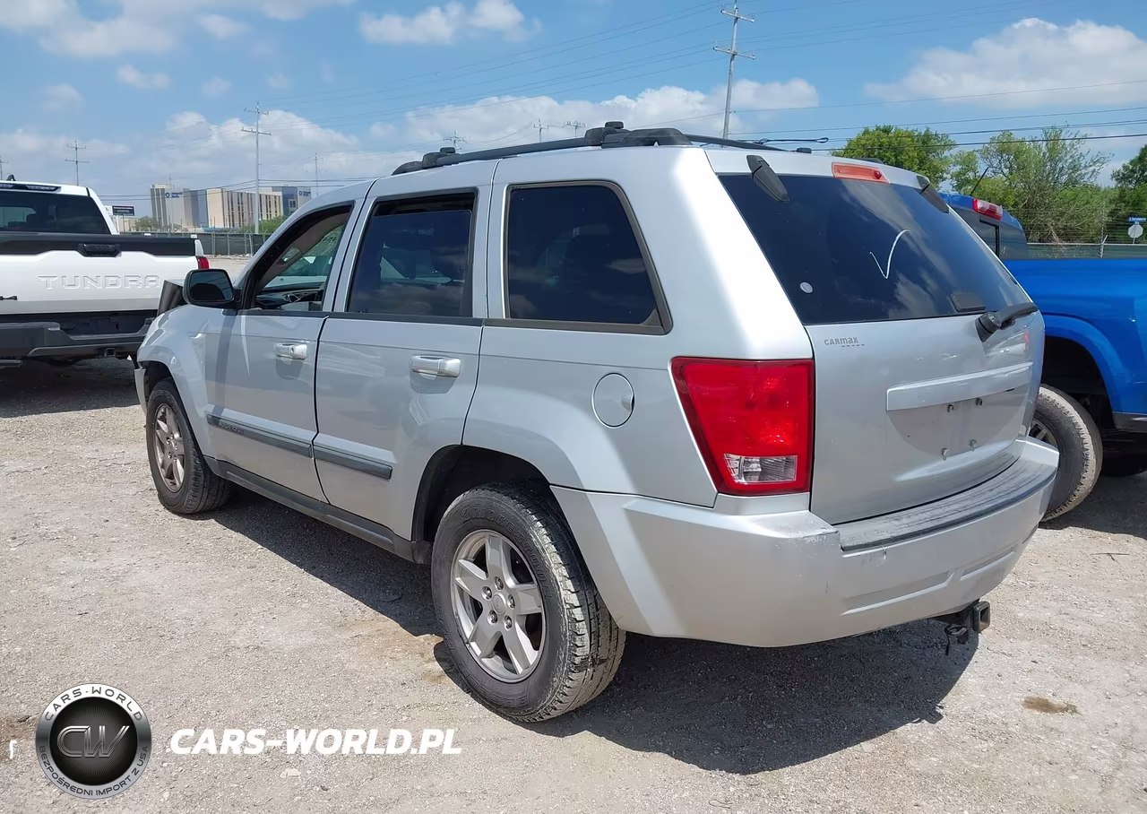 2007 Jeep Grand Cherokee Laredo VIN:1J8GS48K27C560724 - 3