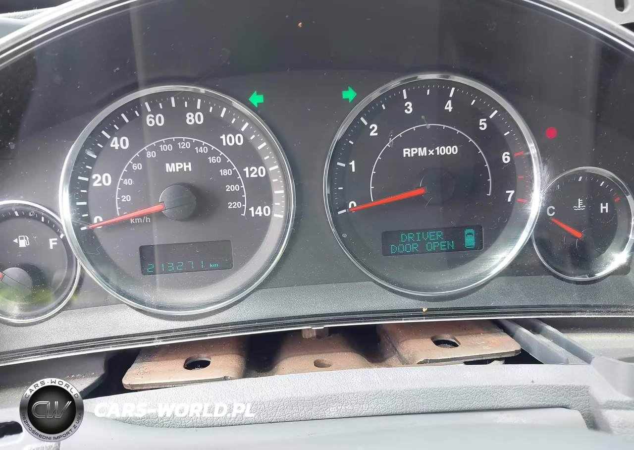 2007 Jeep Grand Cherokee Laredo VIN:1J8GS48K27C560724 - 7