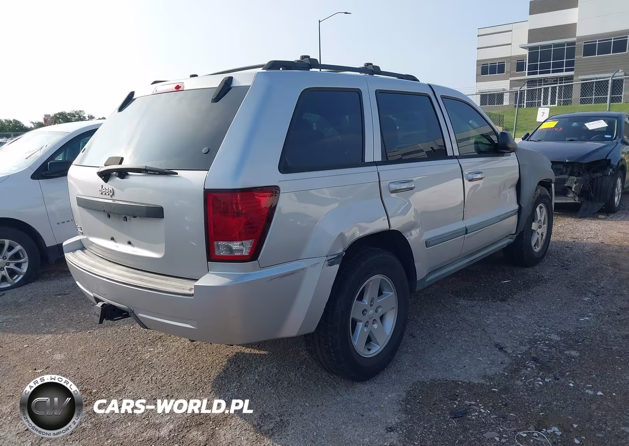 2009 Jeep Grand Cherokee Laredo VIN:1J8GR48K79C539298 - 4