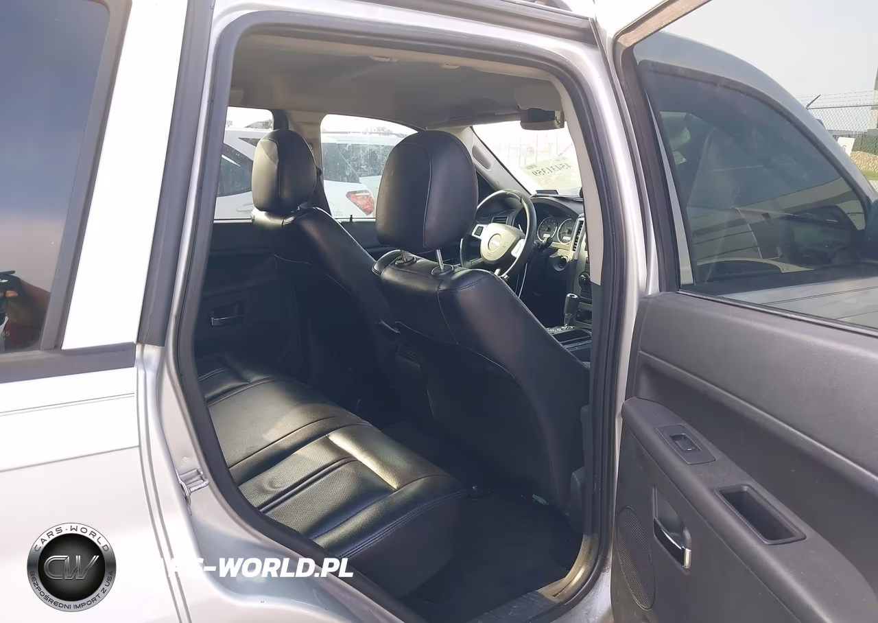 2009 Jeep Grand Cherokee Laredo VIN:1J8GR48K79C539298 - 8