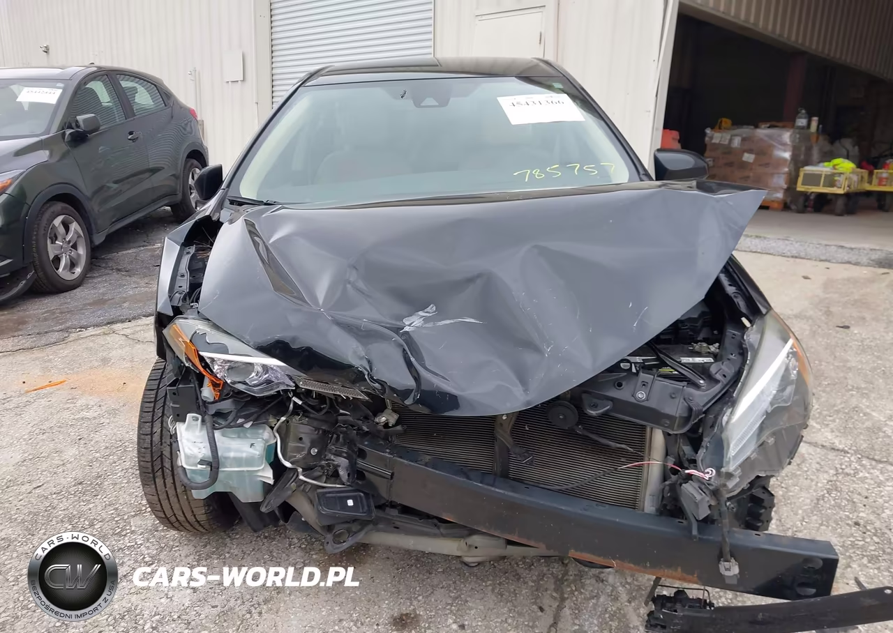 2017 Toyota Corolla Le VIN:2T1BURHE8HC785757 - 12