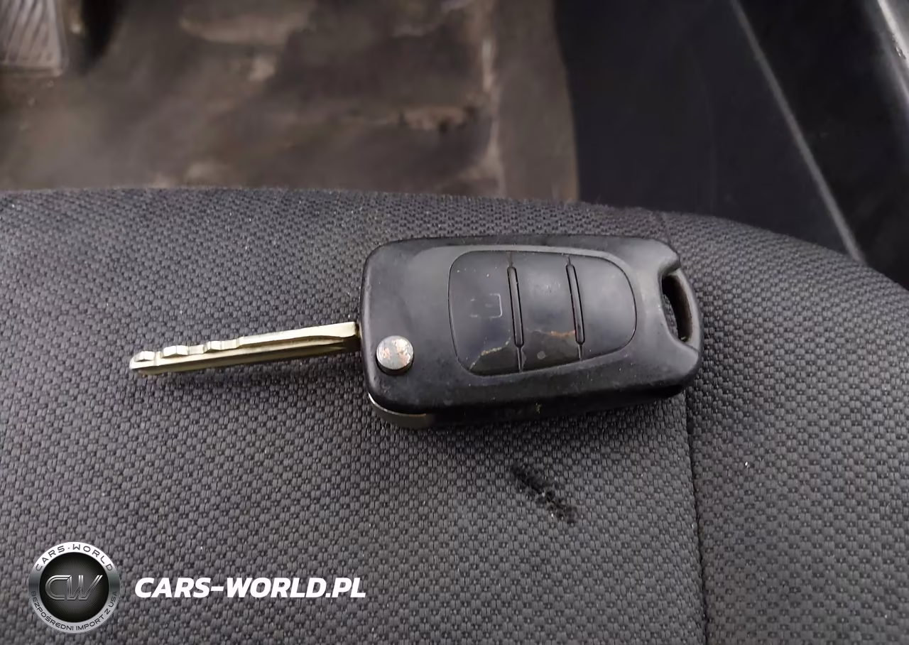 2011 Kia Soul + VIN:KNDJT2A29B7717109 - 11