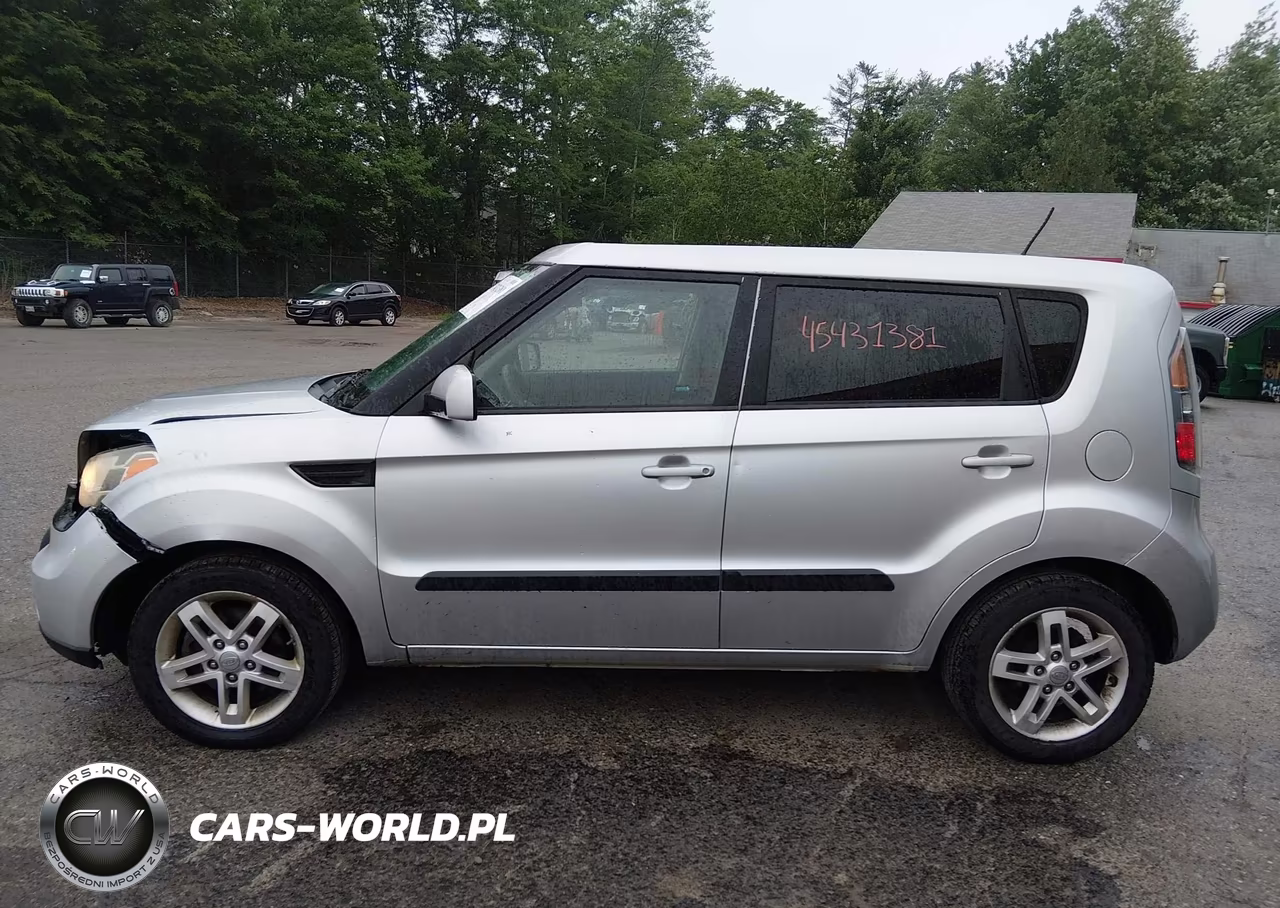 2011 Kia Soul + VIN:KNDJT2A29B7717109 - 14