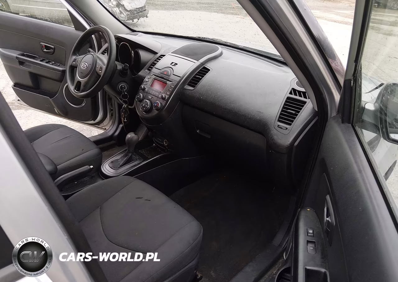 2011 Kia Soul + VIN:KNDJT2A29B7717109 - 5