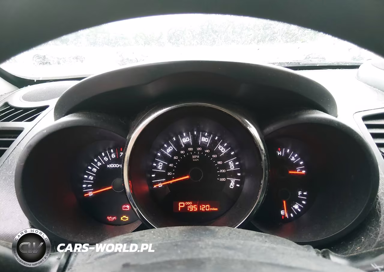 2011 Kia Soul + VIN:KNDJT2A29B7717109 - 7