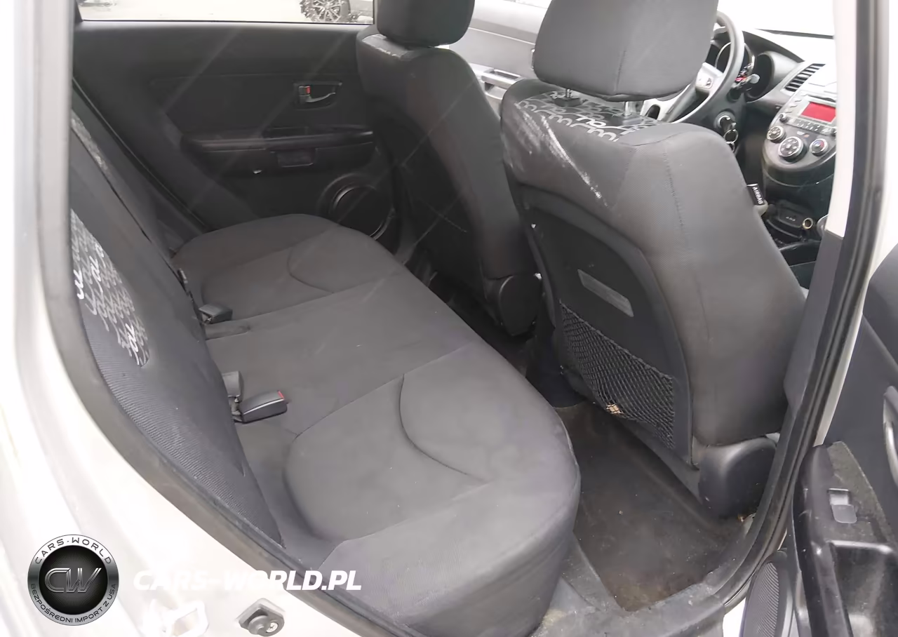 2011 Kia Soul + VIN:KNDJT2A29B7717109 - 8