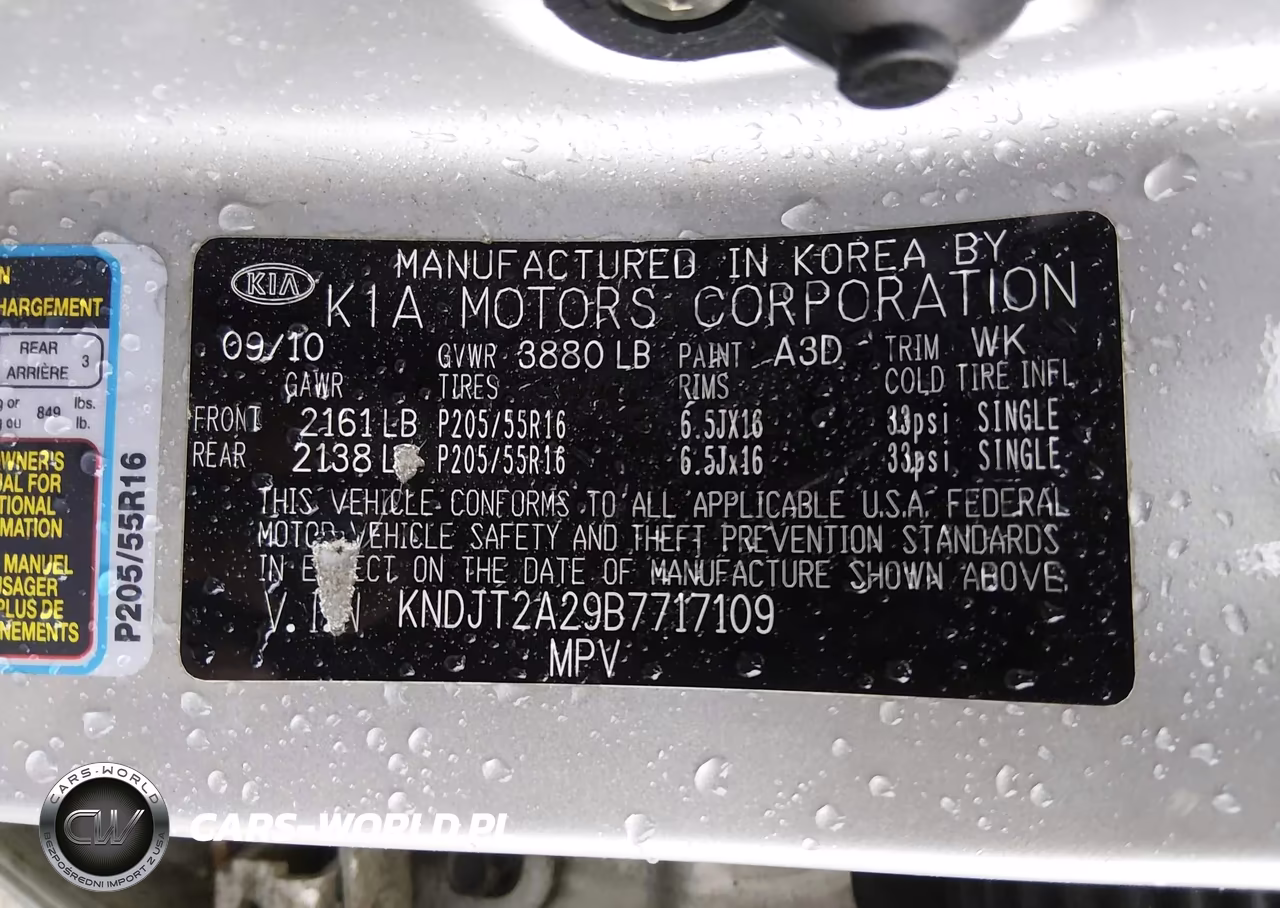2011 Kia Soul + VIN:KNDJT2A29B7717109 - 9