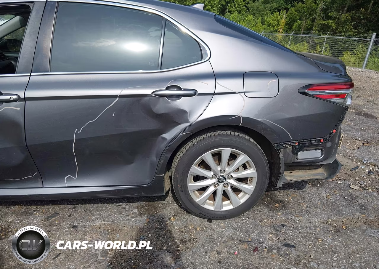 2019 Toyota Camry Le VIN:4T1B11HK5KU267997 - 19