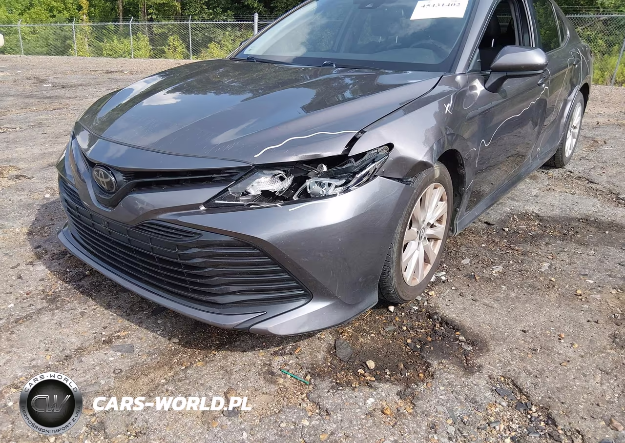 2019 Toyota Camry Le VIN:4T1B11HK5KU267997 - 6