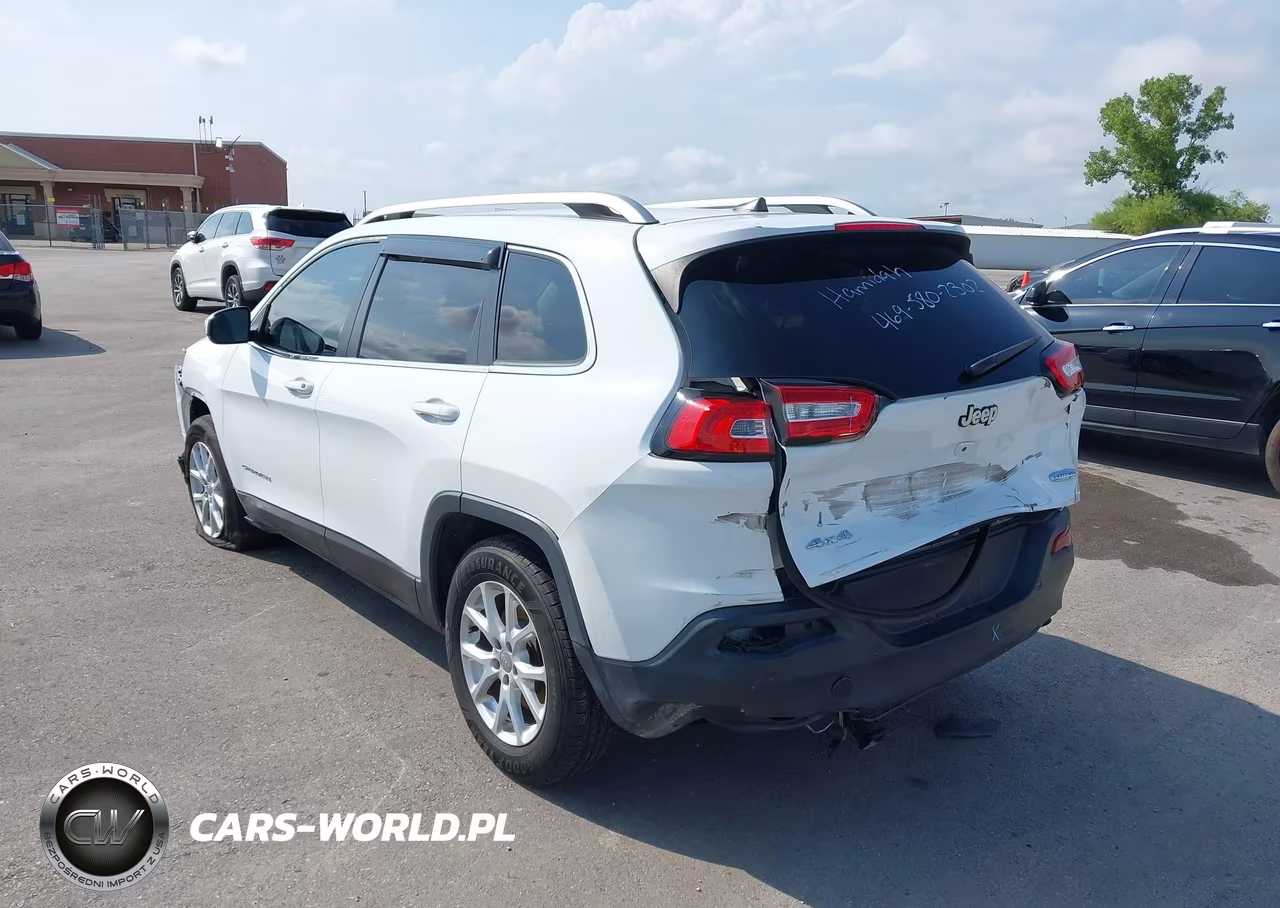 2016 Jeep Cherokee Latitude VIN:1C4PJMCS3GW279385 - 3
