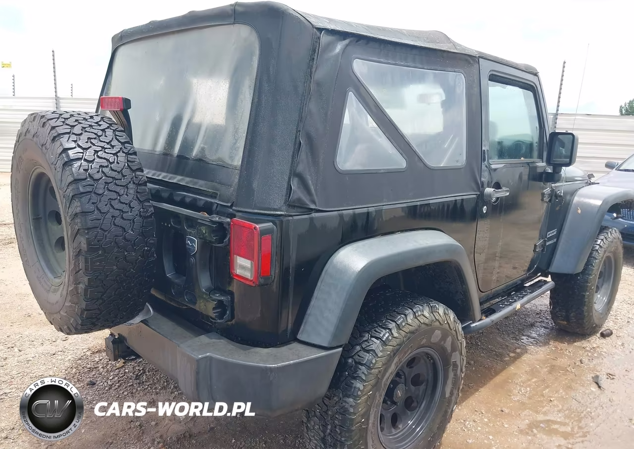 2015 Jeep Wrangler Sport VIN:1C4AJWAG8FL608226 - 4