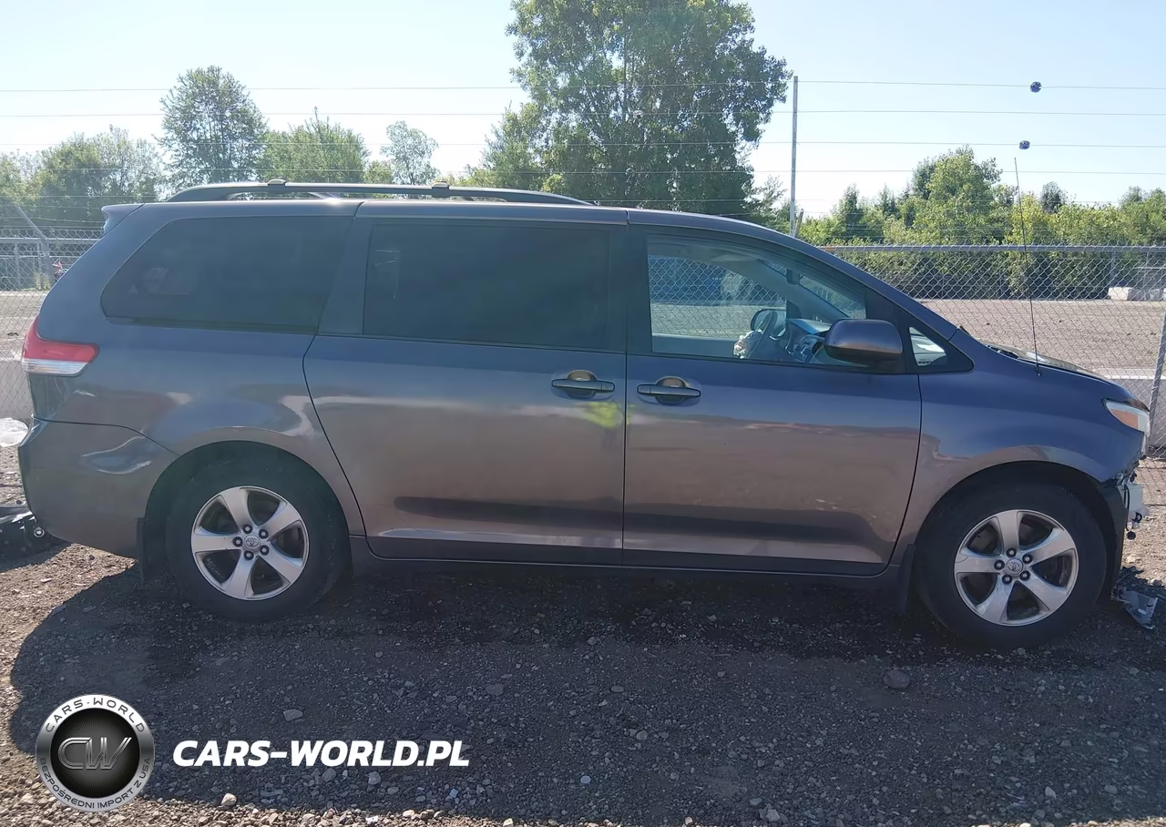 2013 Toyota Sienna Le V6 8 Passenger VIN:5TDKK3DC2DS319427 - 14