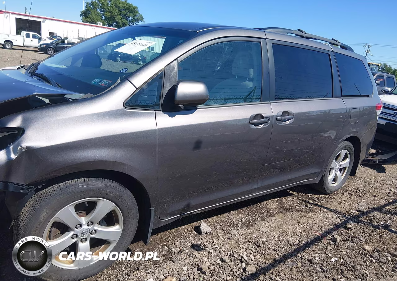 2013 Toyota Sienna Le V6 8 Passenger VIN:5TDKK3DC2DS319427 - 15