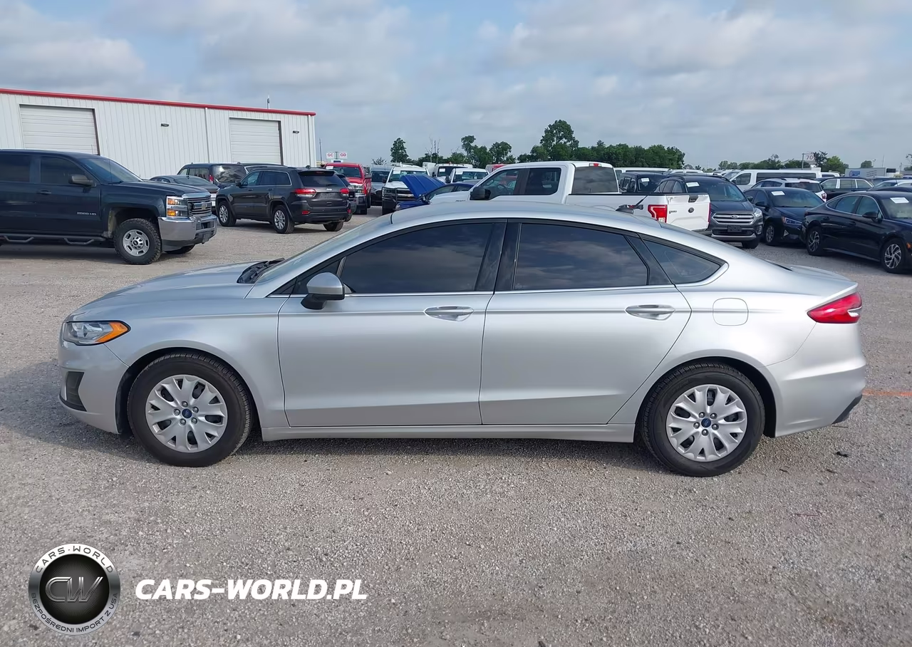 2019 Ford Fusion S VIN:3FA6P0G79KR274010 - 14