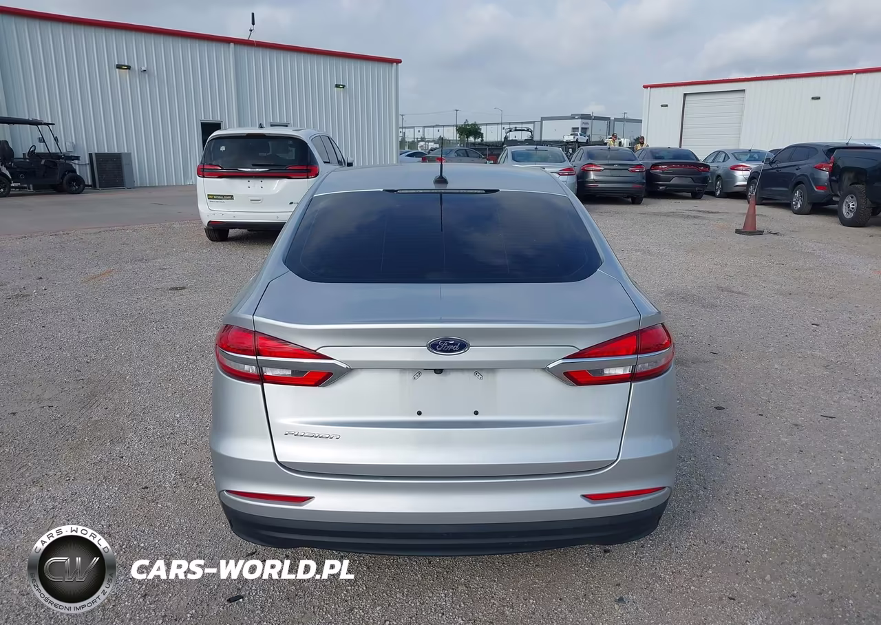 2019 Ford Fusion S VIN:3FA6P0G79KR274010 - 16