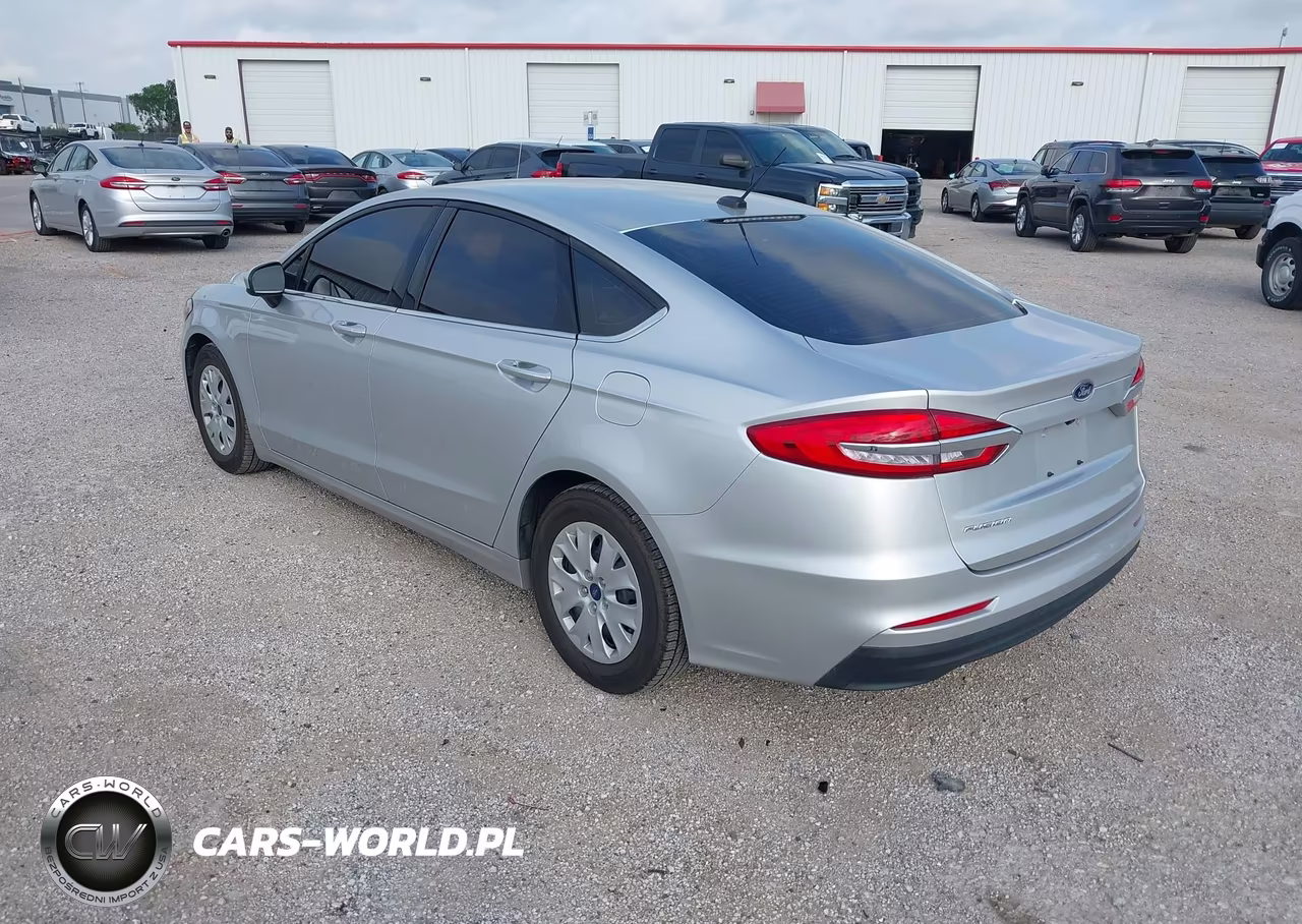 2019 Ford Fusion S VIN:3FA6P0G79KR274010 - 3