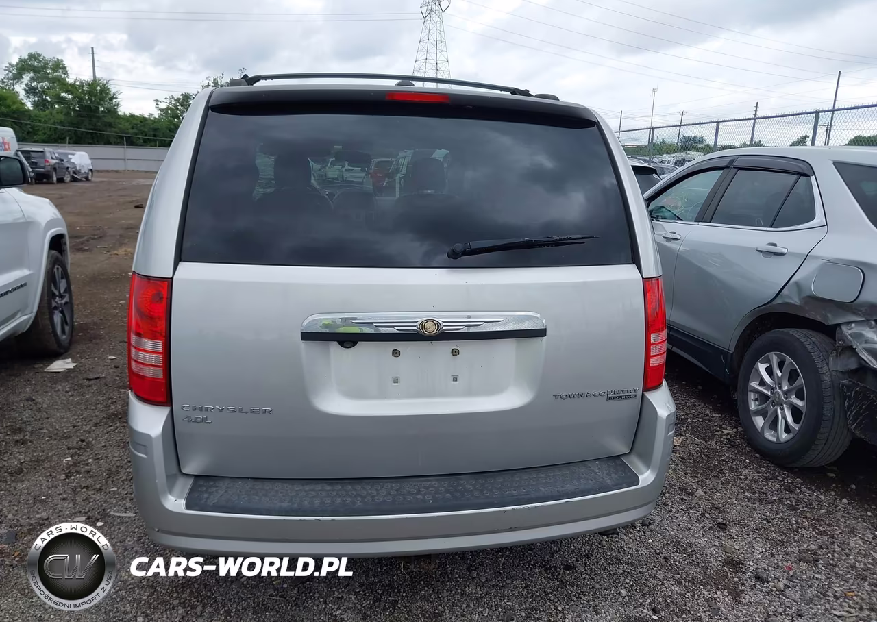 2010 Chrysler Town & Country Touring VIN:2A4RR5DX8AR271584 - 17