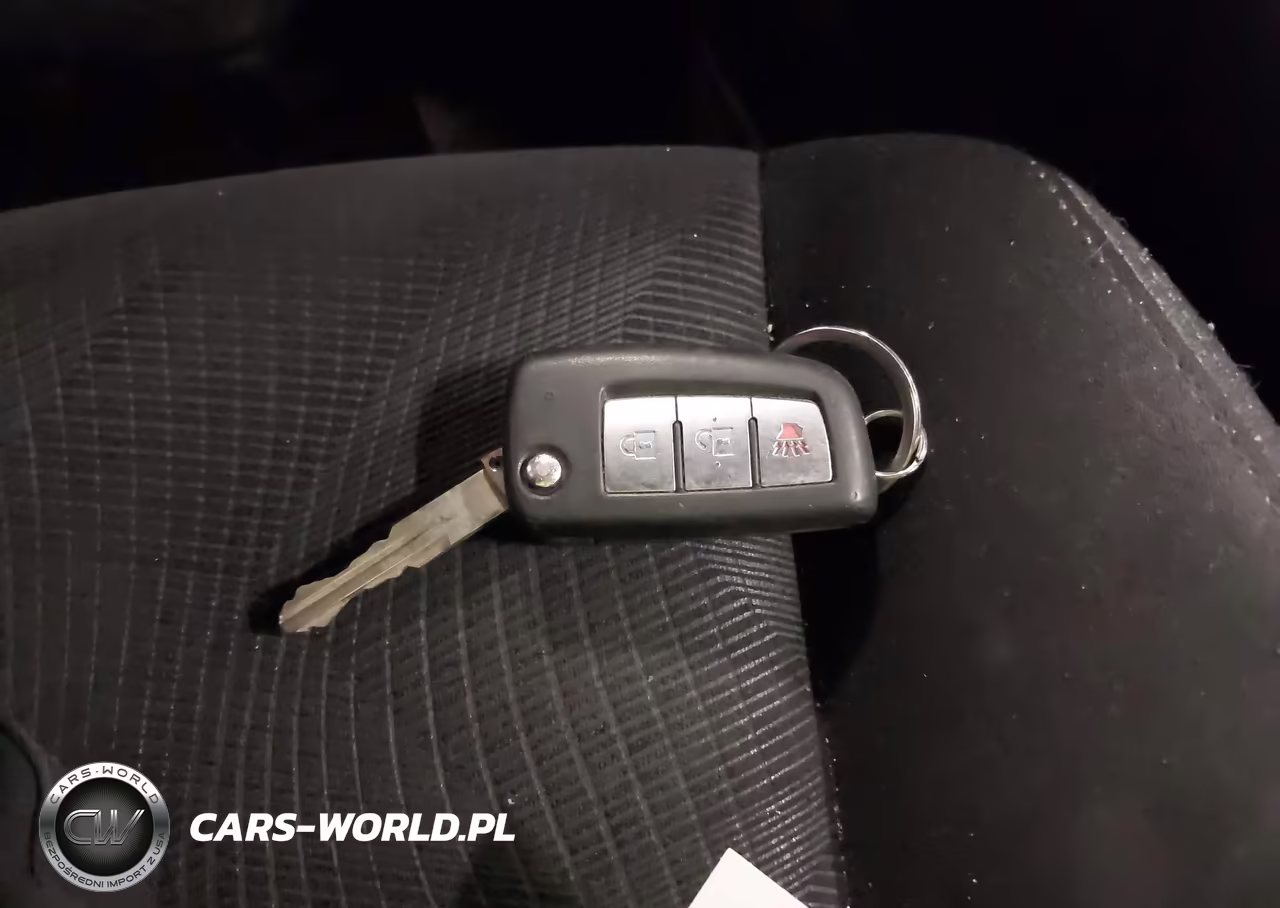 2014 Nissan Rogue S VIN:5N1AT2MV3EC795124 - 11