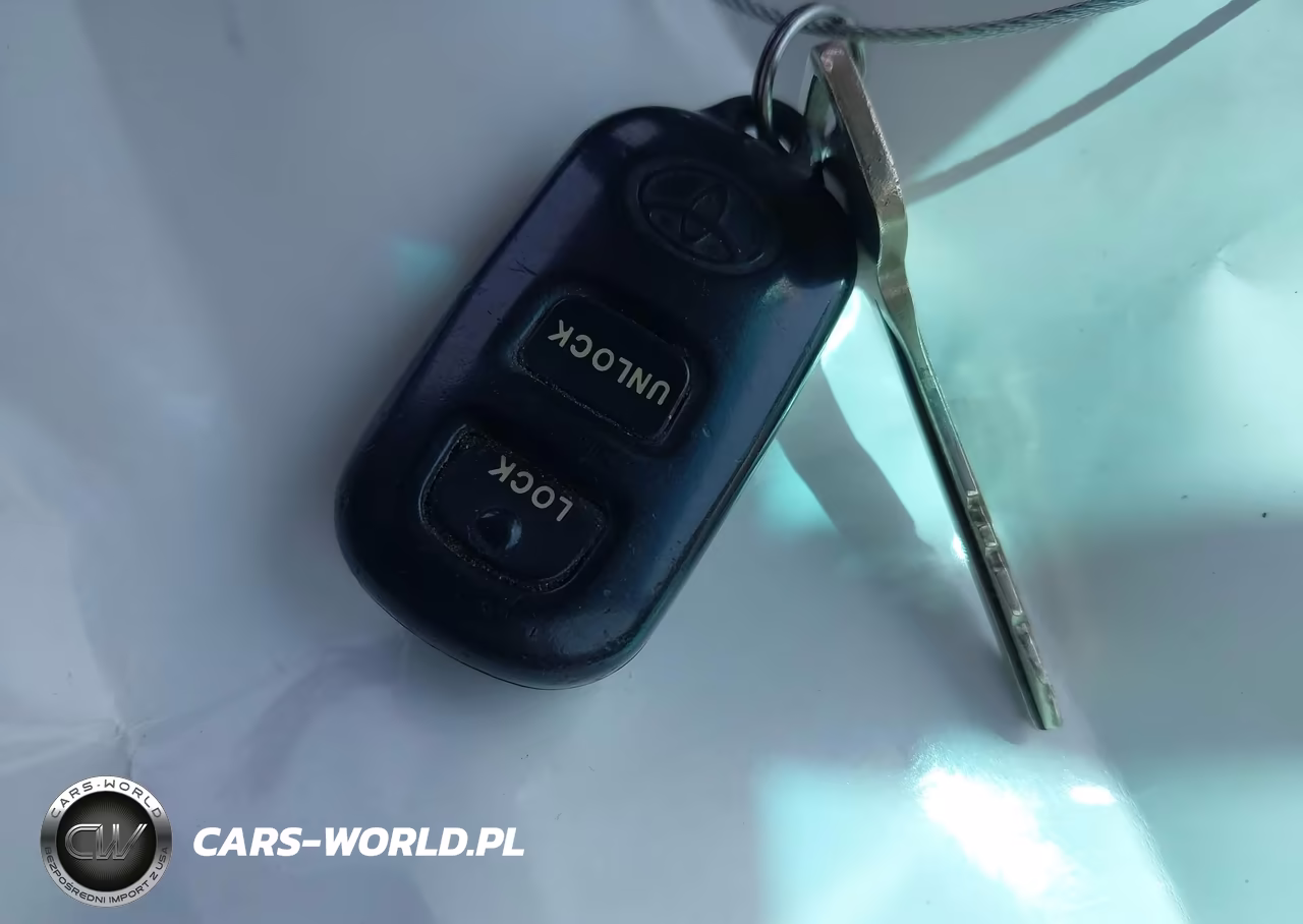2000 Toyota Camry Le VIN:JT2BG22K5Y0504790 - 11
