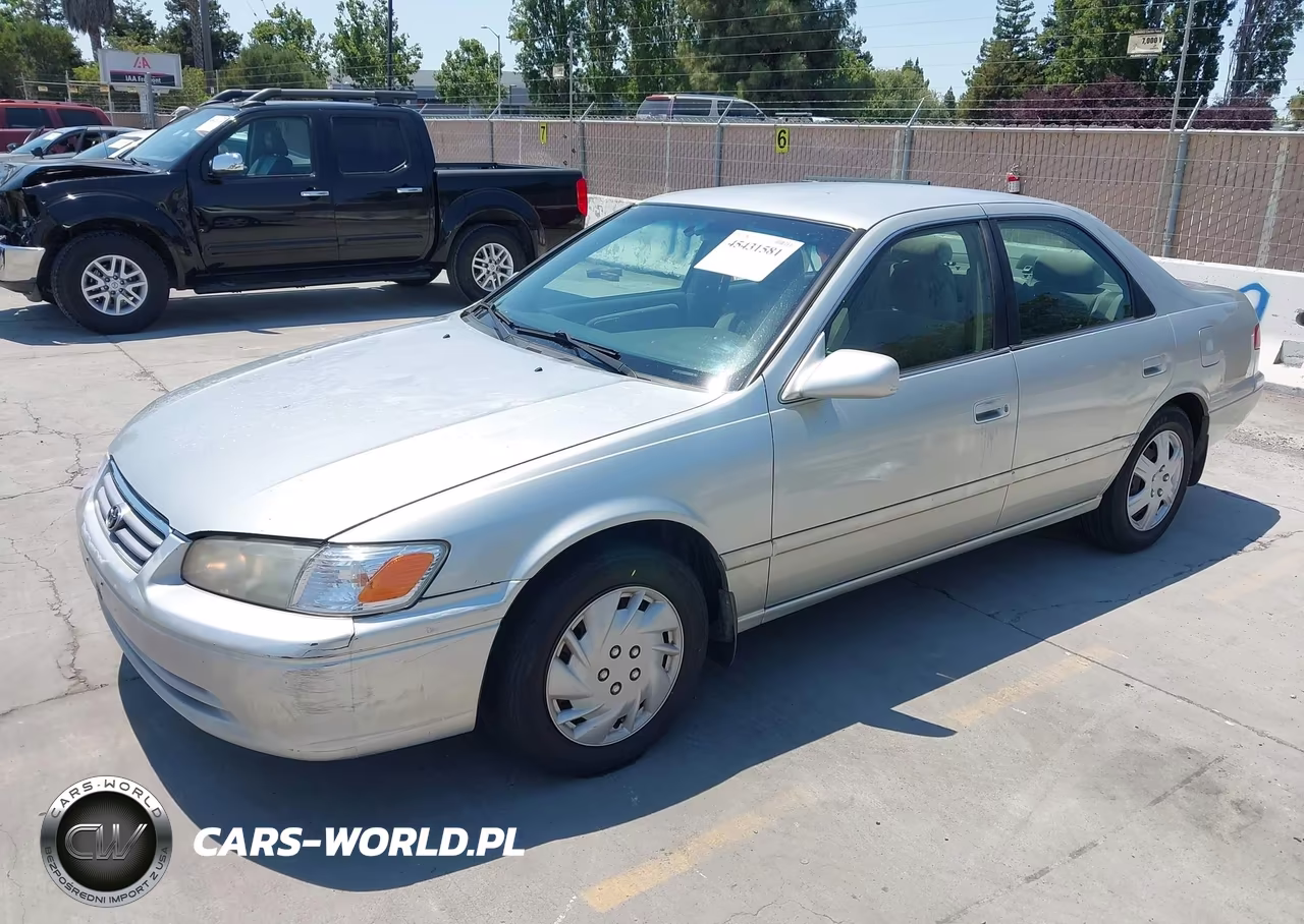 2000 Toyota Camry Le VIN:JT2BG22K5Y0504790 - 2