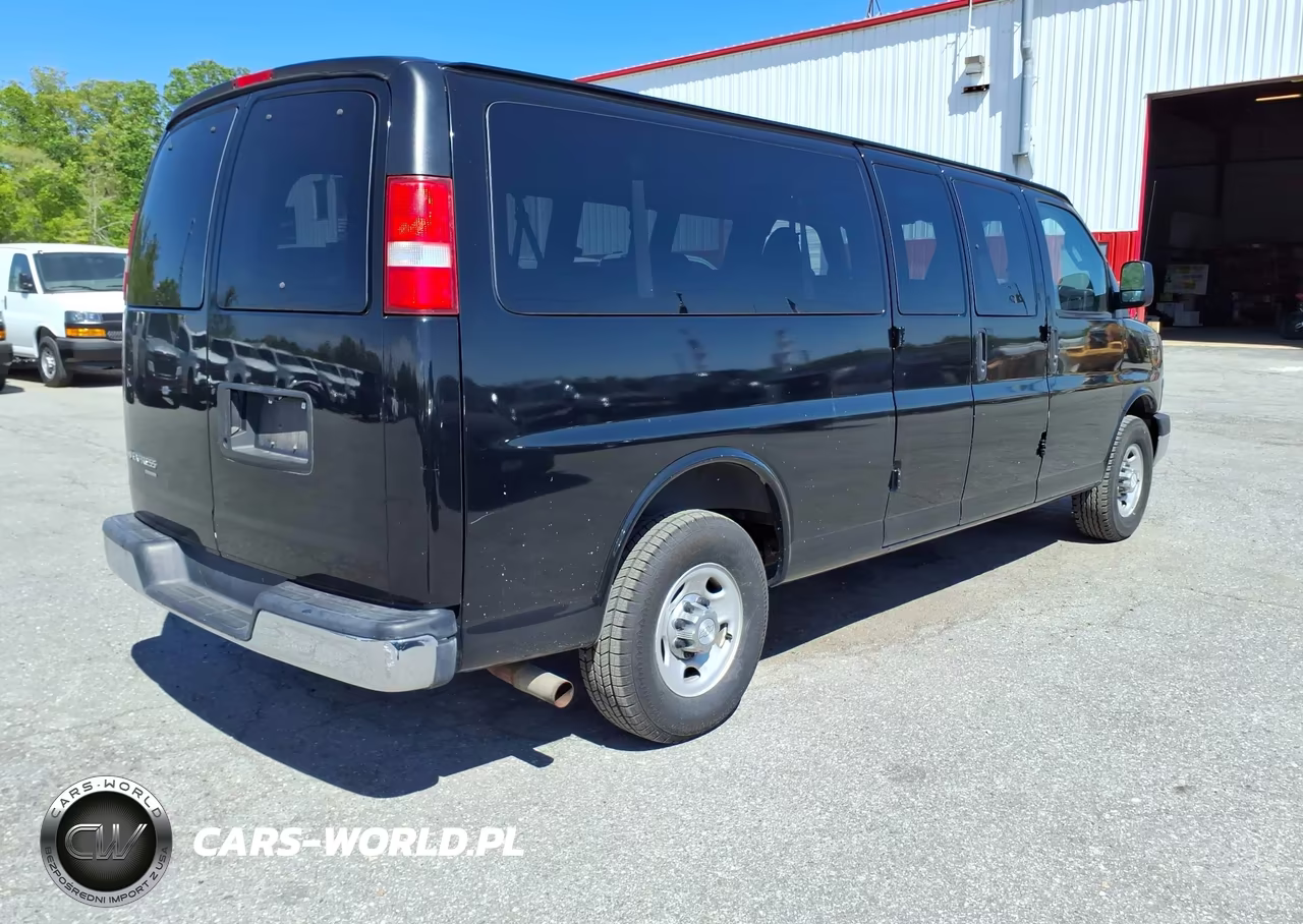 2016 Chevrolet Express 3500 Lt VIN:1GAZGPFG5G1313851 - 4
