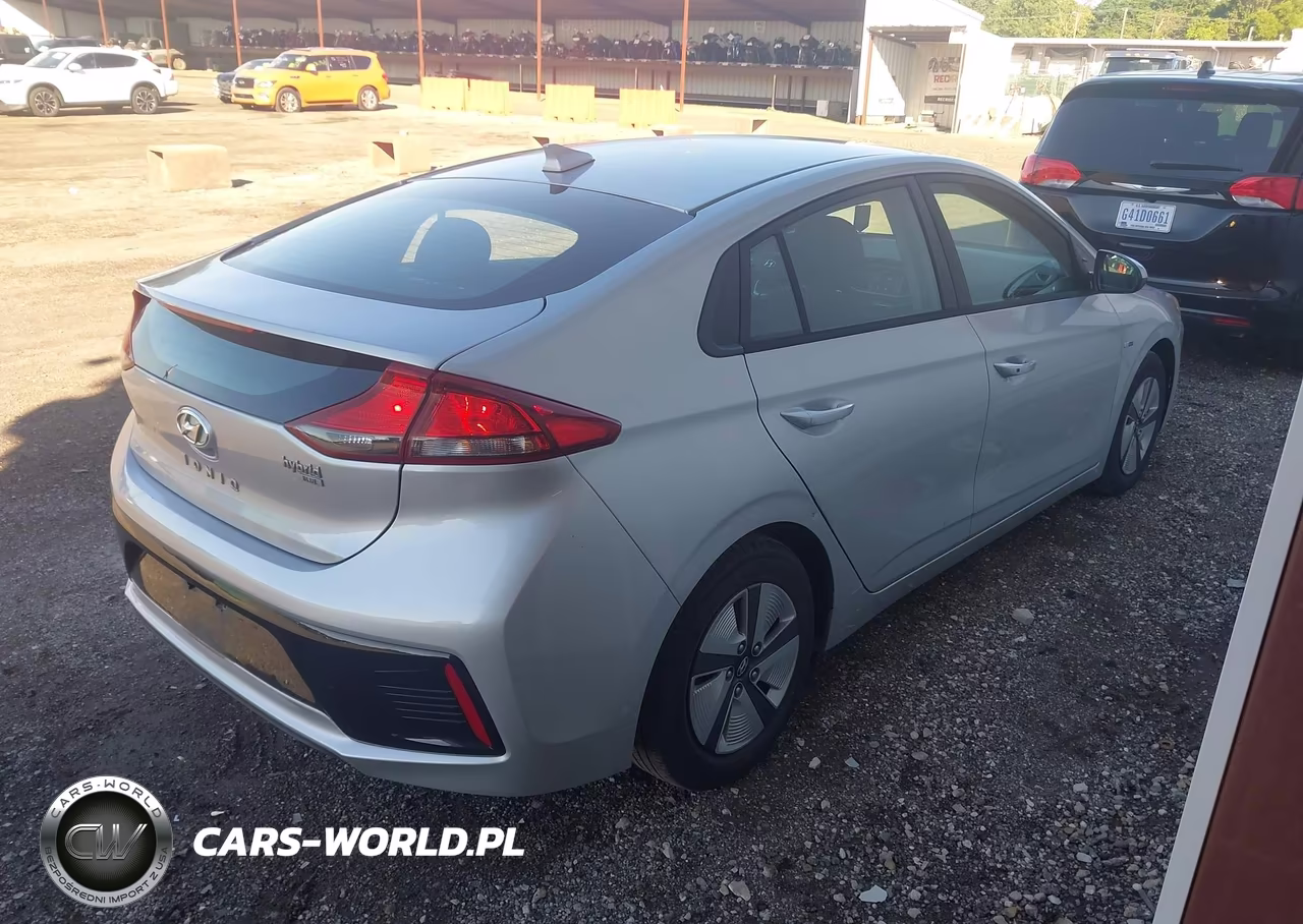 2019 Hyundai Ioniq Hybrid Blue VIN:KMHC65LC6KU106877 - 4