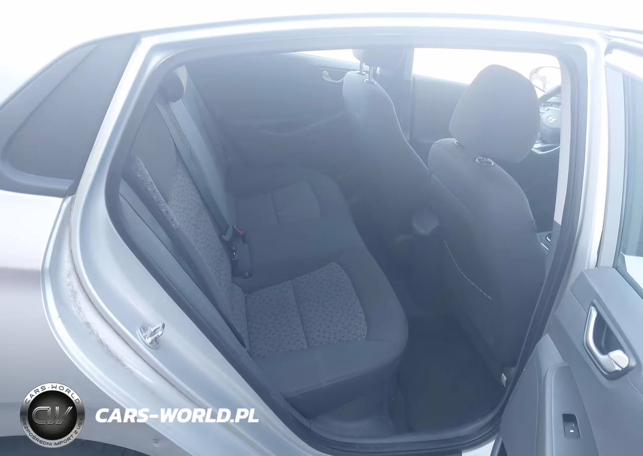 2019 Hyundai Ioniq Hybrid Blue VIN:KMHC65LC6KU106877 - 8