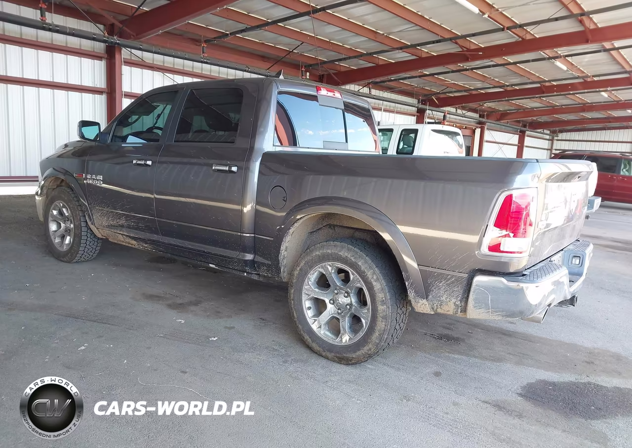 2018 Ram 1500 Laramie 4X4 5'7 Box VIN:1C6RR7NM3JS338619 - 3