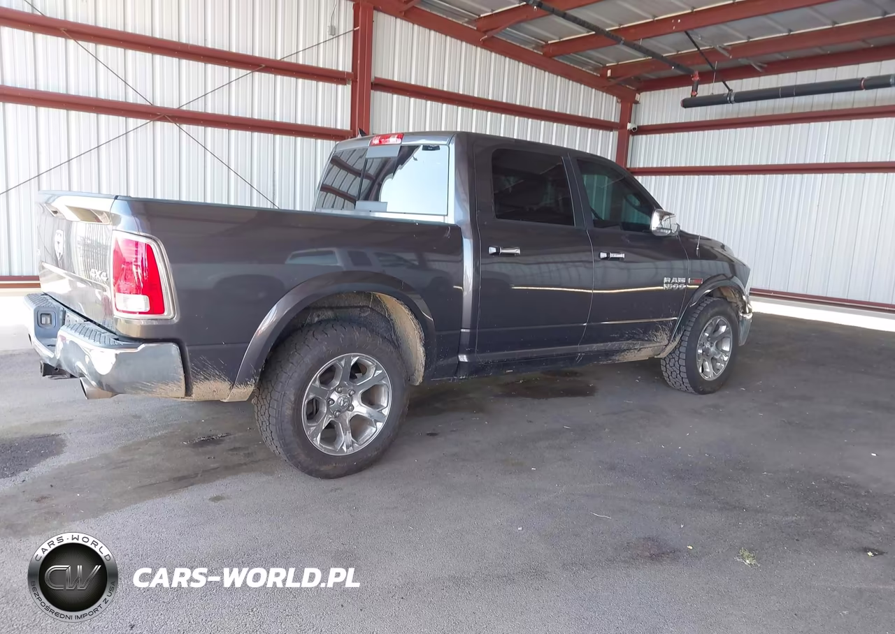 2018 Ram 1500 Laramie 4X4 5'7 Box VIN:1C6RR7NM3JS338619 - 4