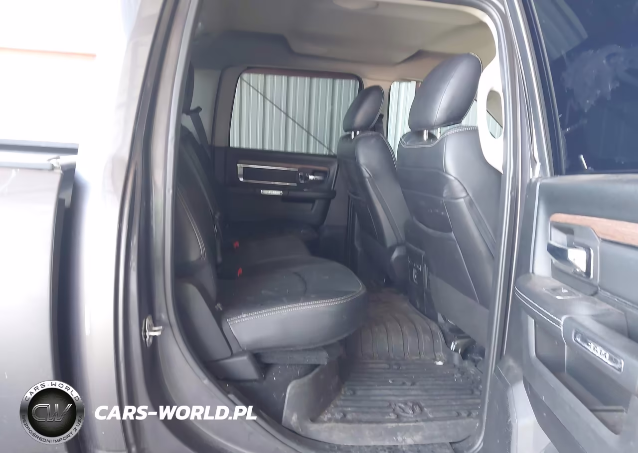 2018 Ram 1500 Laramie 4X4 5'7 Box VIN:1C6RR7NM3JS338619 - 8