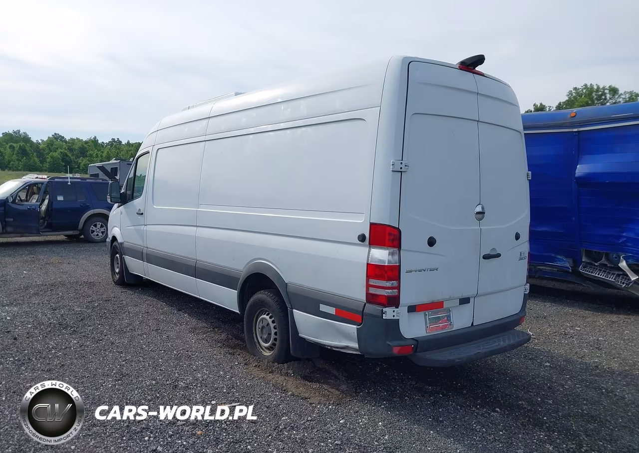 2018 Freightliner Sprinter 2500 High Roof V6 VIN:WDYPE8CD6JP614707 - 3