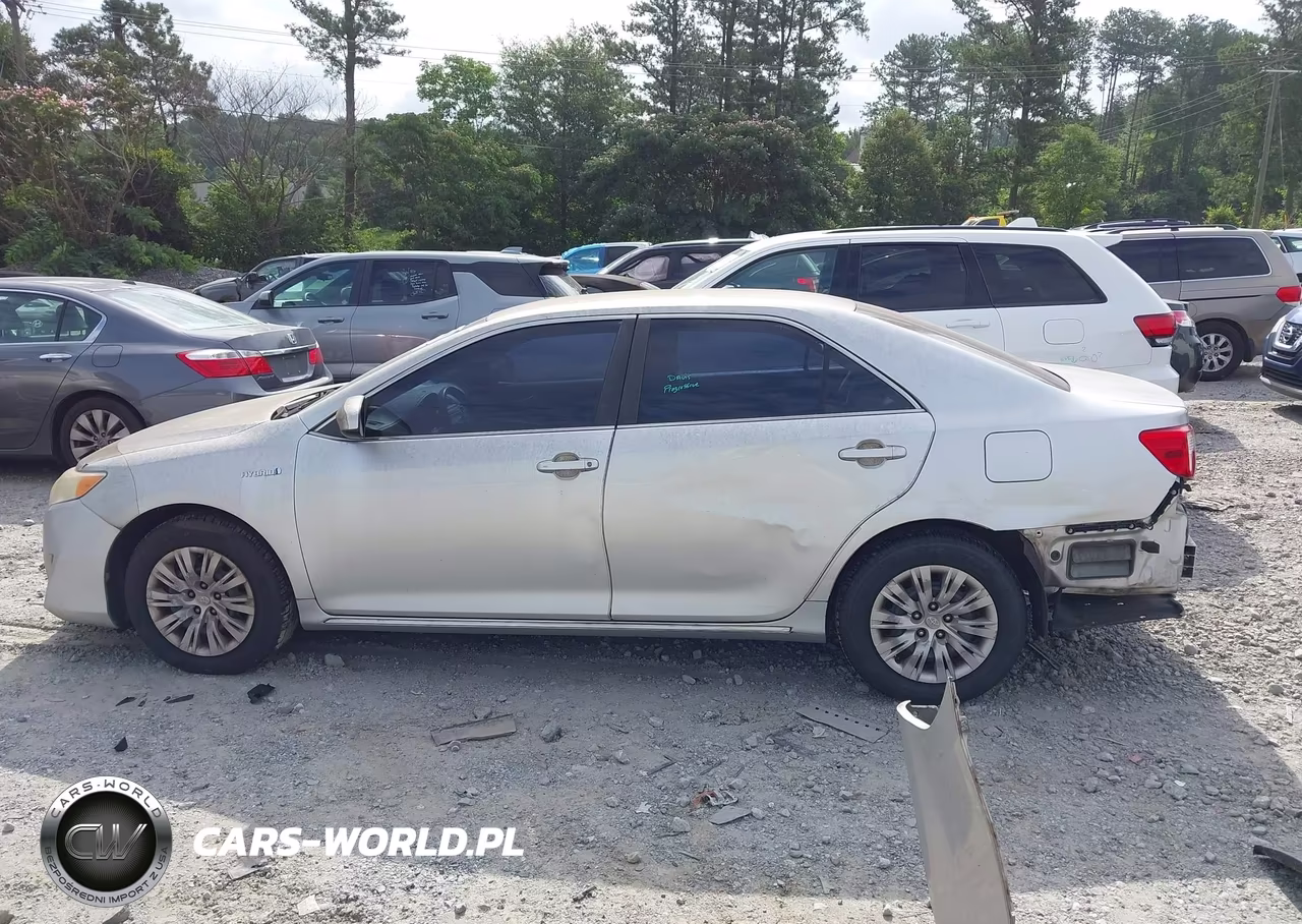 2014 Toyota Camry Hybrid Le VIN:4T1BD1FK5EU118309 - 13