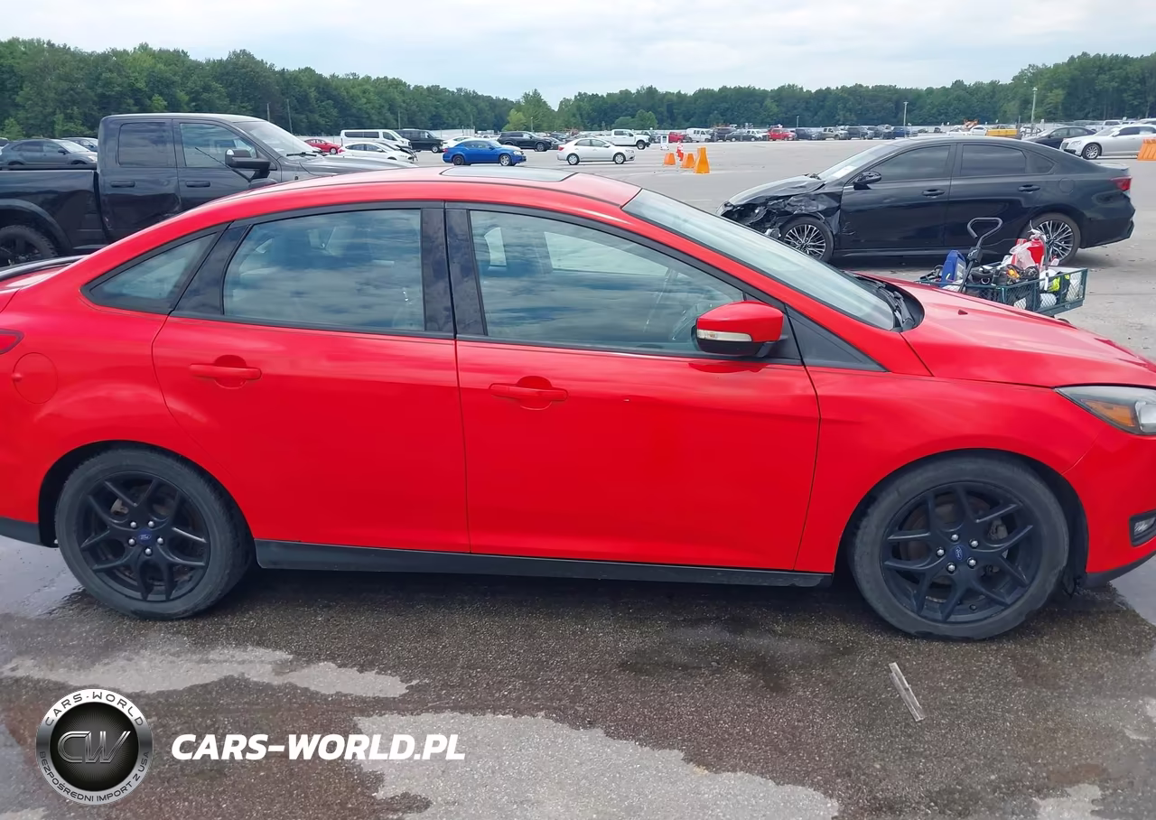 2016 Ford Focus Se VIN:1FADP3F26GL329968 - 14