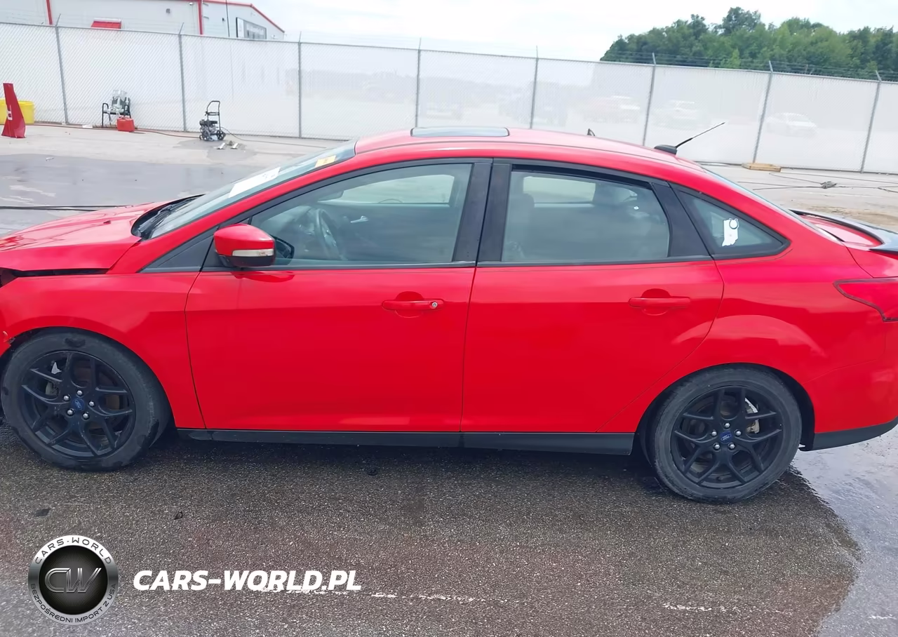 2016 Ford Focus Se VIN:1FADP3F26GL329968 - 15