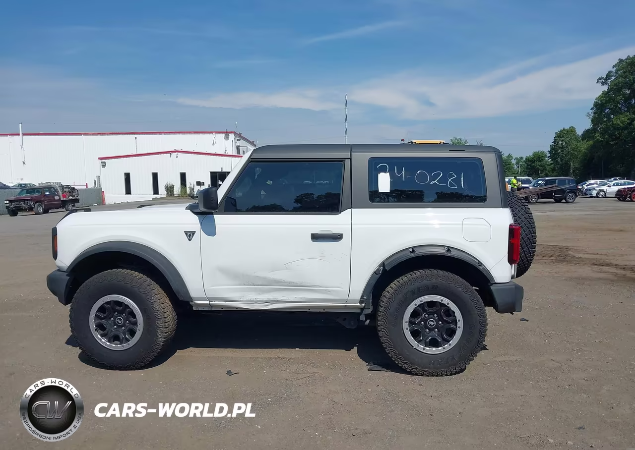 2022 Ford Bronco VIN:1FMDE5CH2NLB74011 - 14