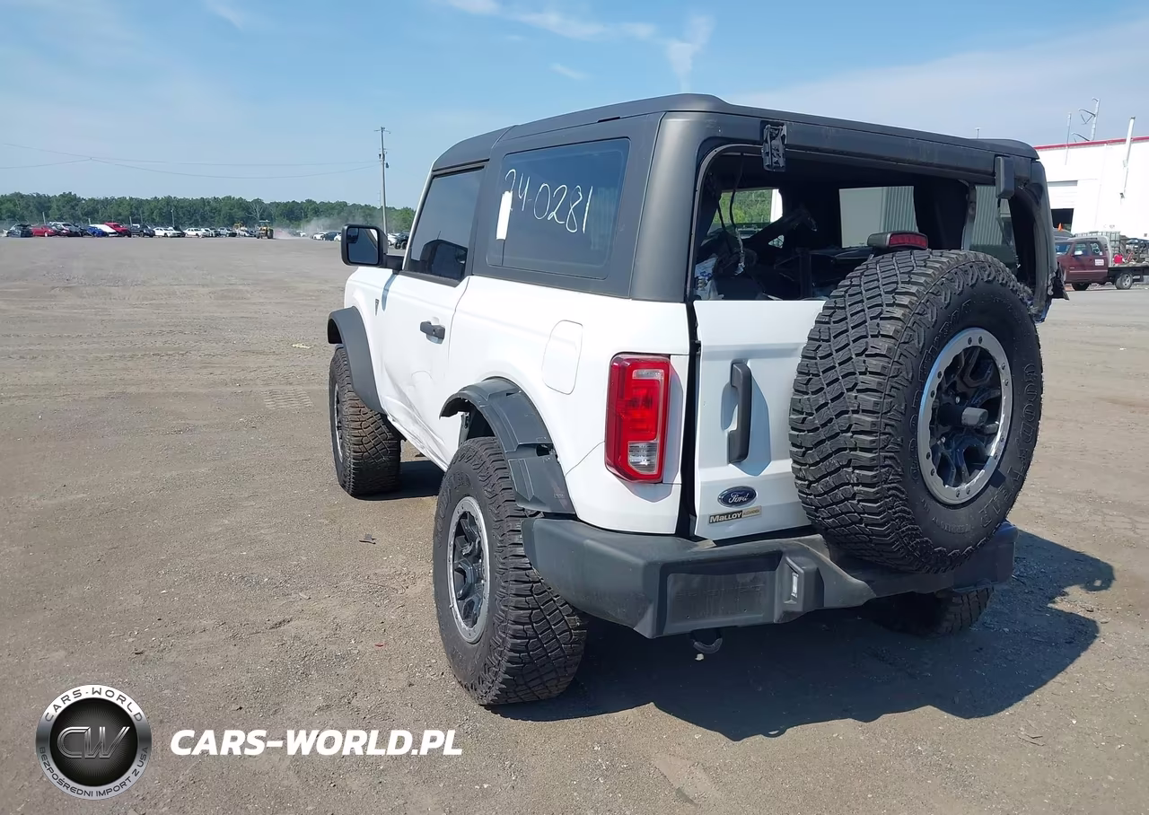 2022 Ford Bronco VIN:1FMDE5CH2NLB74011 - 3