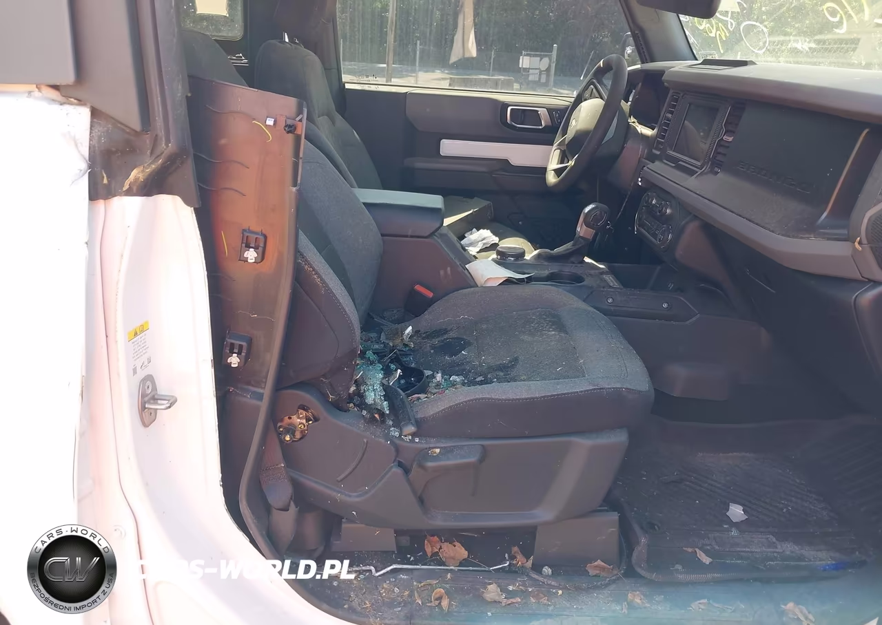 2022 Ford Bronco VIN:1FMDE5CH2NLB74011 - 5