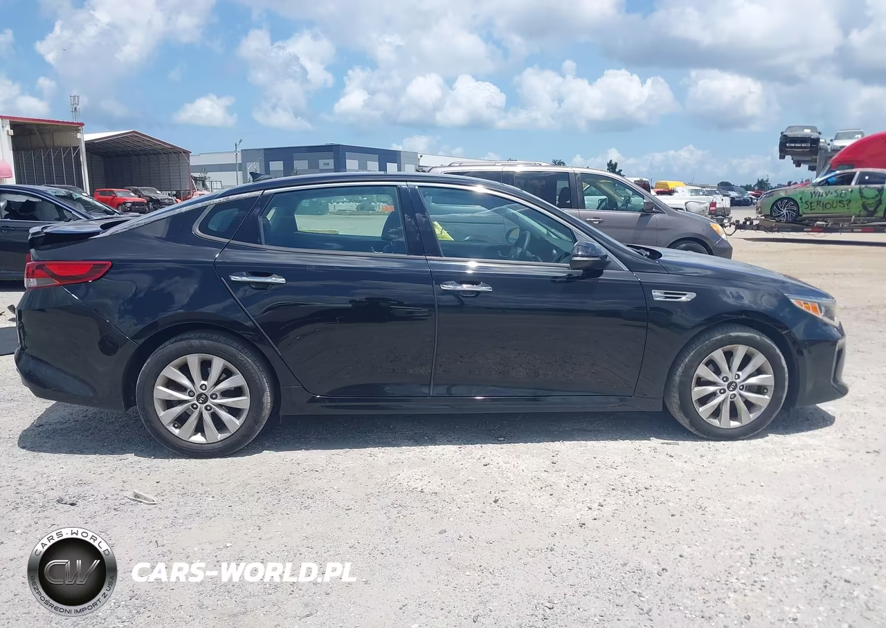 2018 Kia Optima S VIN:5XXGT4L35JG188081 - 14