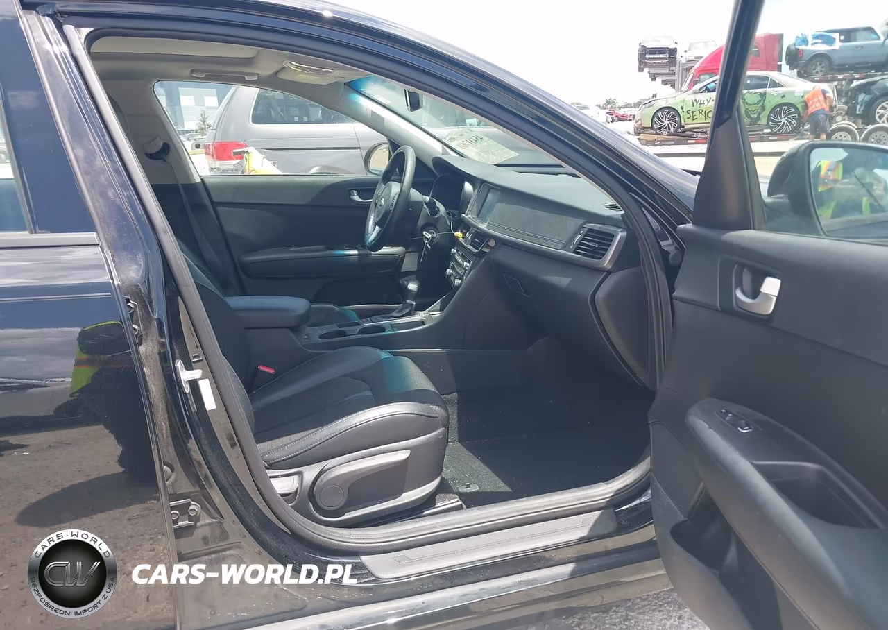 2018 Kia Optima S VIN:5XXGT4L35JG188081 - 5