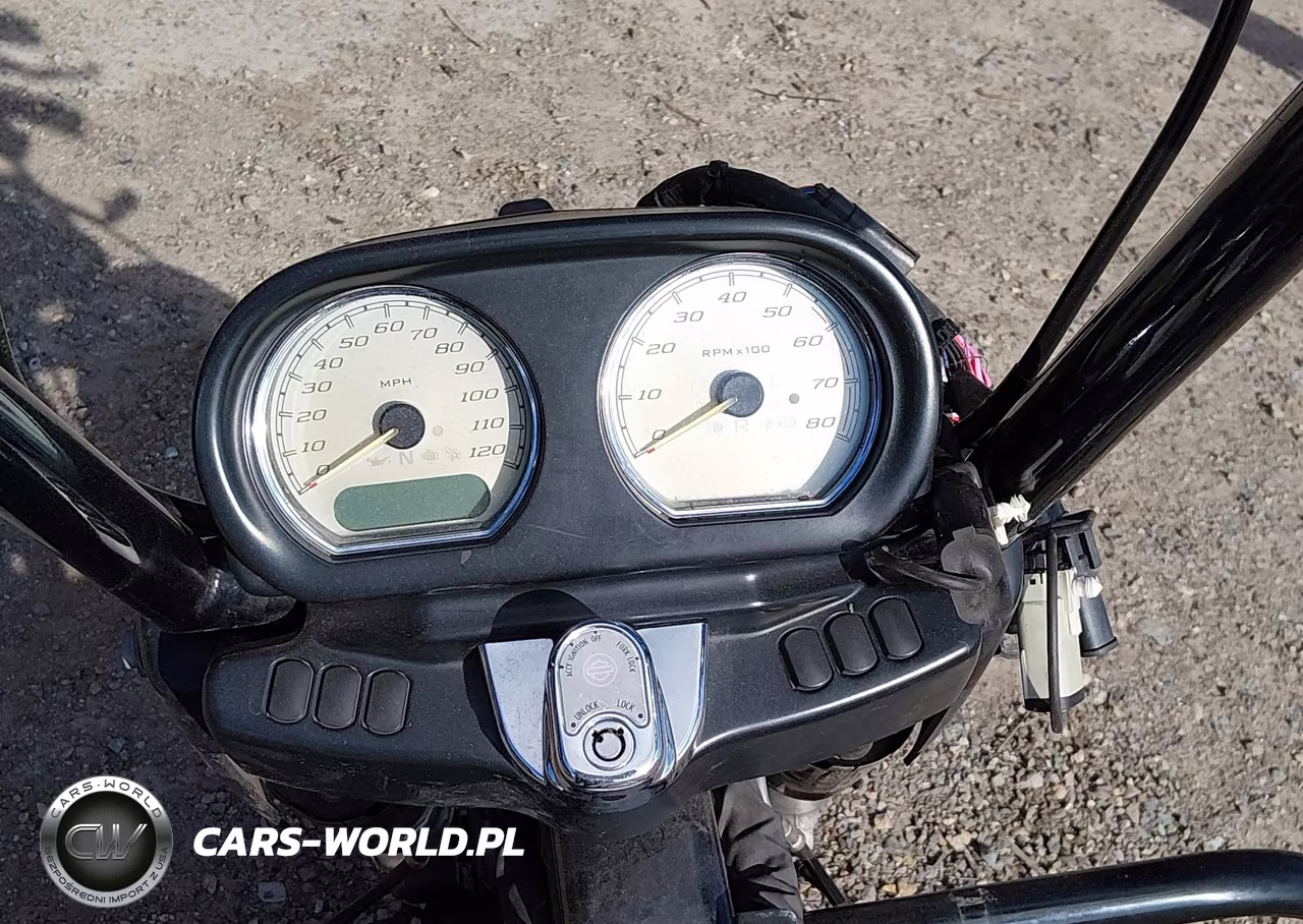 2015 Harley-Davidson Fltrx Road Glide VIN:1HD1KHM18FB668236 - 7