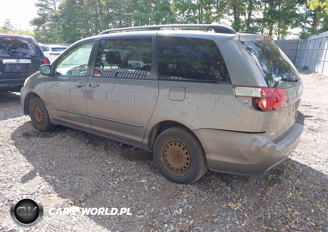 2005 Toyota Sienna Le VIN:5TDZA23C55S360486 - 3
