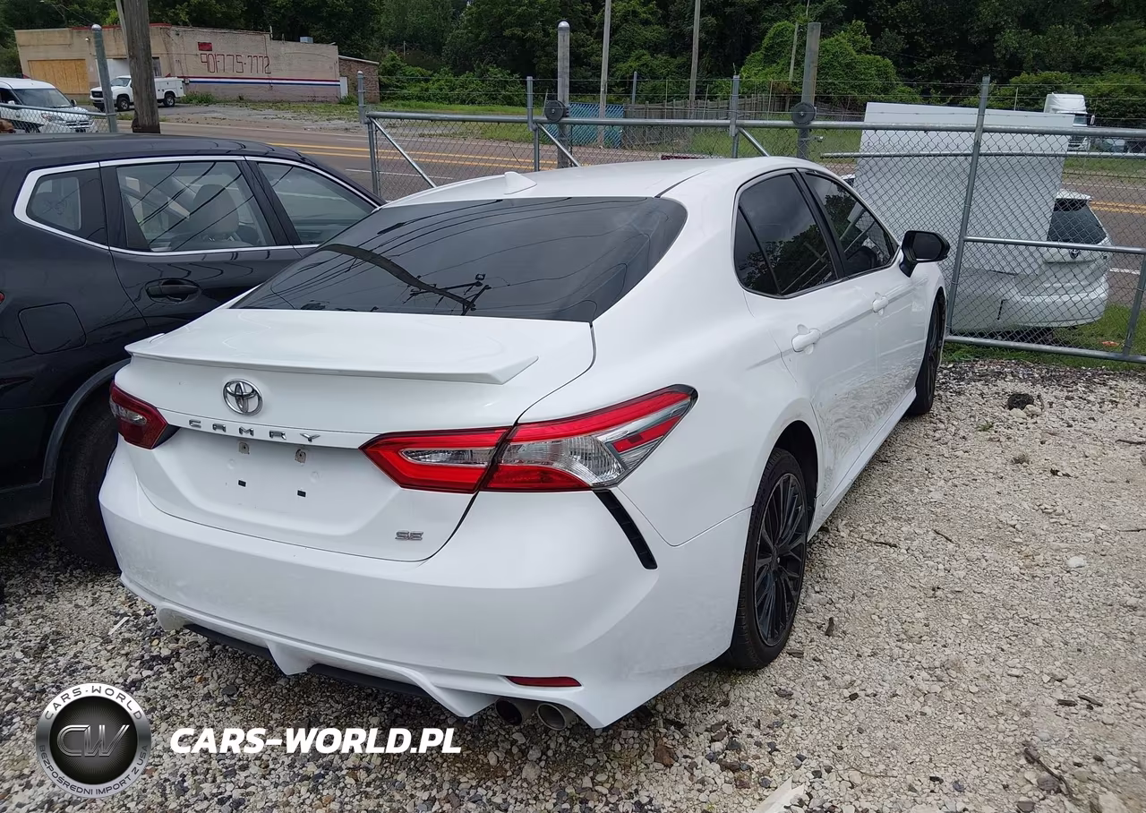 2020 Toyota Camry Se VIN:4T1G11AK9LU360331 - 4