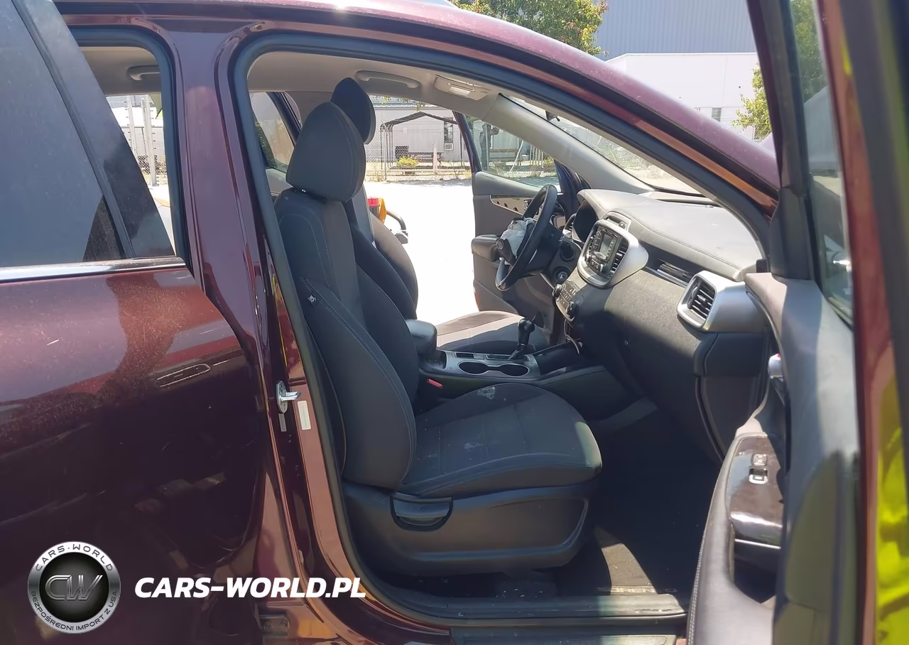 2018 Kia Sorento 3.3L Lx VIN:5XYPGDA51JG409826 - 5