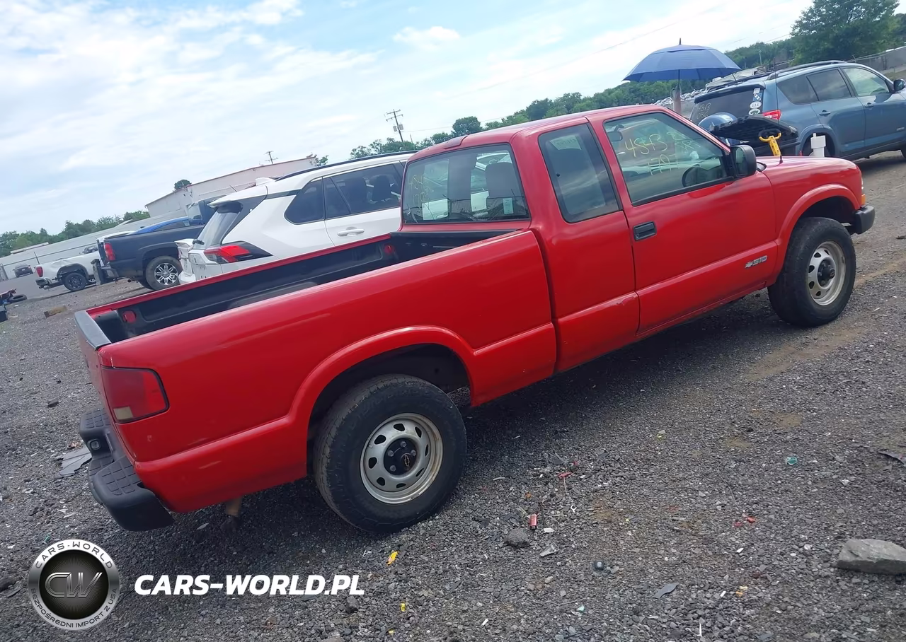 2002 Chevrolet S-10 VIN:1GCDT19W128135398 - 4