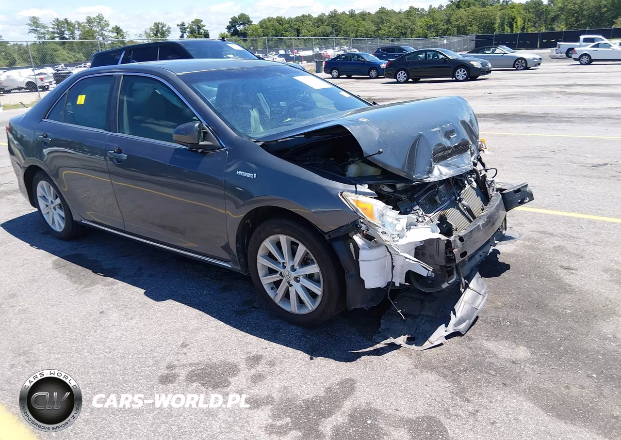 2013 Toyota Camry Hybrid Xle