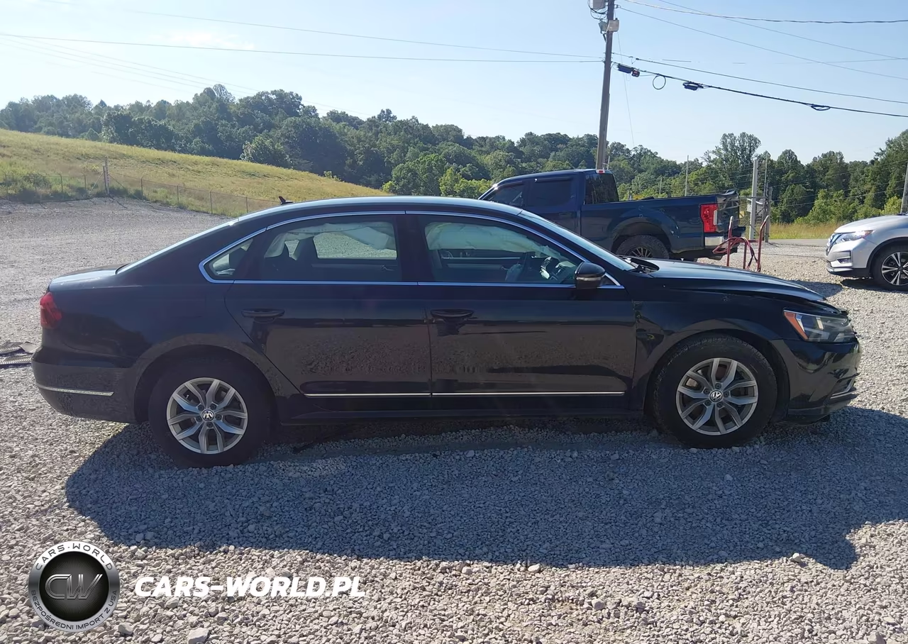 2017 Volkswagen Passat 1.8T S VIN:1VWAT7A33HC016407 - 14